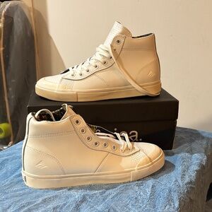 NWT Emerica Indicator High